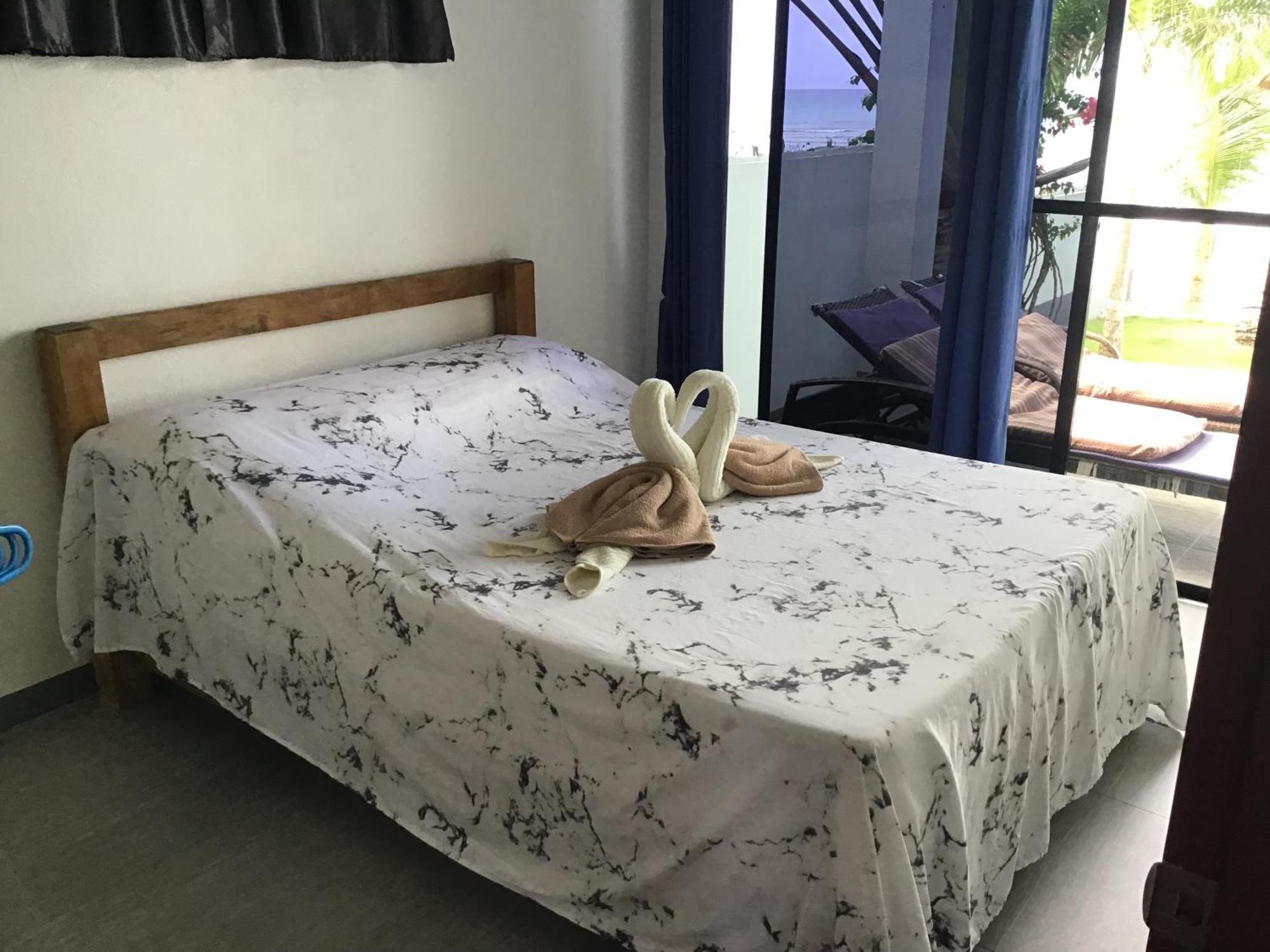 Bamboobeachvilla1 Ac New Oceanfront Pool Sunsetview Garden Kitchen Satellite Starlink Wi-Fi Dimiao Exterior photo